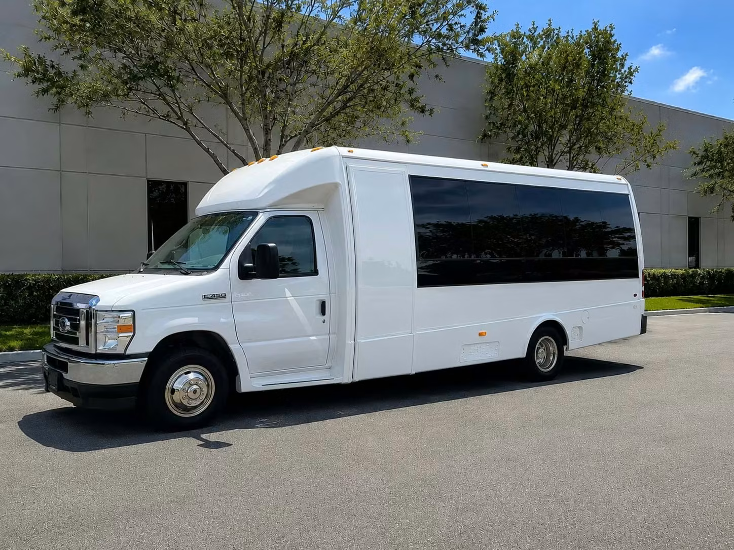russellville 15 passenger minibus rental