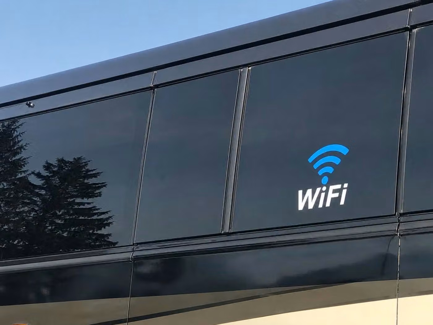 russellville 18 passenger minibus wifi