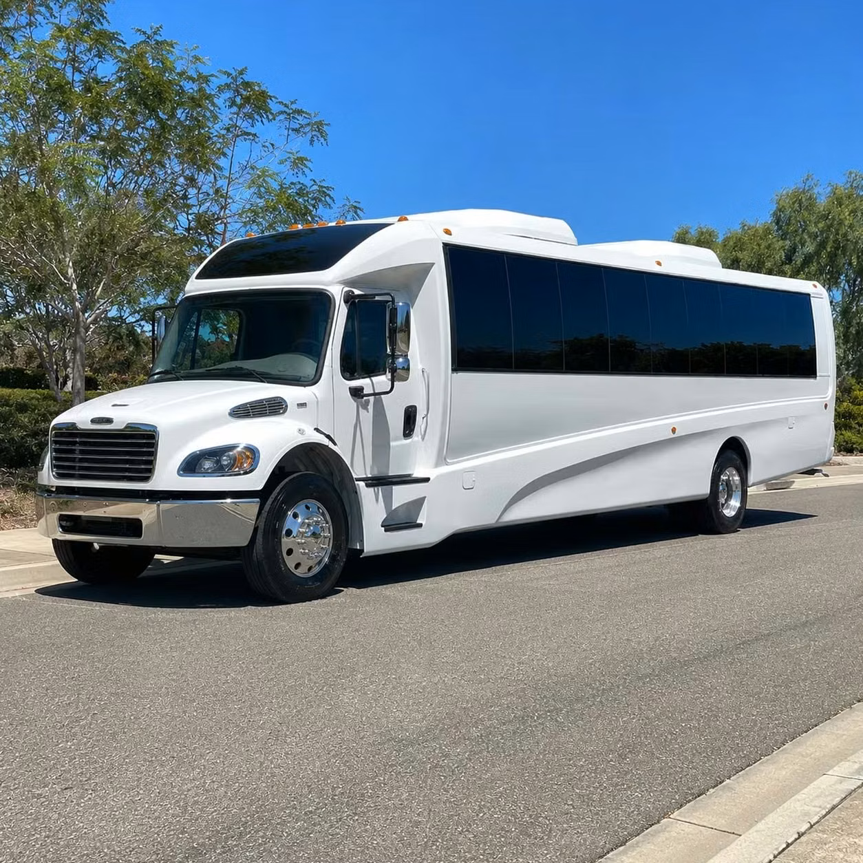 russellville 35 passenger minibus rental