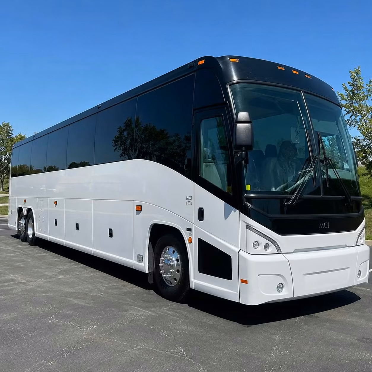 russellville premium bus rentals for important meetings and vips